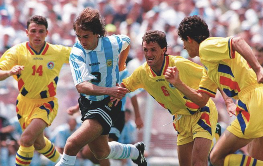 „Batigol” în România - Argentina 3-2 (CM 1994) „E leu, ăsta te devorează!” » Câți îl mai știți pe atacantul FABULOS care a marcat împotriva României, descoperit de nicăieri de „nebunul” Marcelo Bielsa? „NU-l lăsați să scape, e o binecuvântare!”