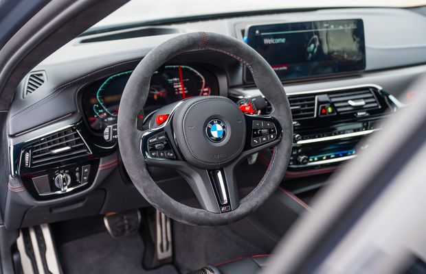 A mers 190 de kilometri cu un BMW și l-a vândut cu profit de aproape 50.000 de euro » Detalii incredibile la „bestia” bavareză