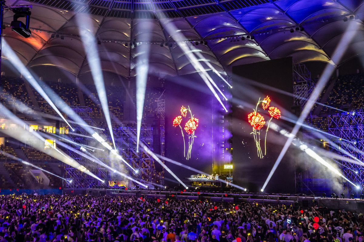 155.000 de participanți la Neversea Kapital » Florin Salam, Lost Frequencies și Steve Aoki au „rupt” Arena Națională