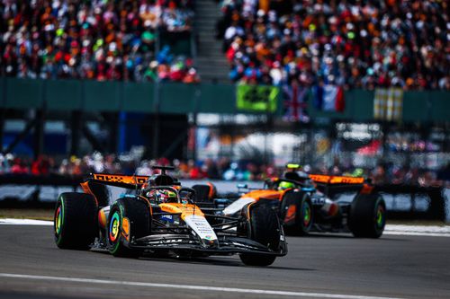 McLaren a explicat de ce Piastri și Norris nu au putut face schimb de poziții la Silverstone: „Am decis să păstrăm ordinea naturală în care s-au clasat piloții după penalizare”. Foto: Imago Images