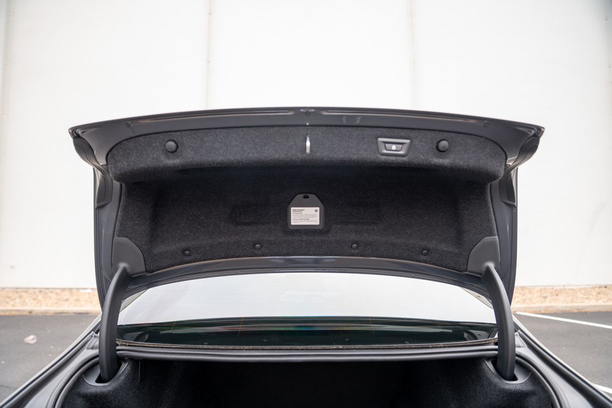 A mers 190 de kilometri cu un BMW și l-a vândut cu profit de aproape 50.000 de euro » Detalii incredibile la „bestia” bavareză