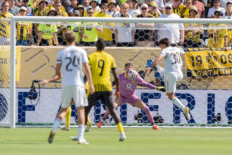 Golgheterul Realului provine din familia „Zeiței Iubirii” de la Hollywood! » A avut bunic toreador și chirurg, unchiul a fost un rugbyst celebru, iar vârful „operează” apărătorii