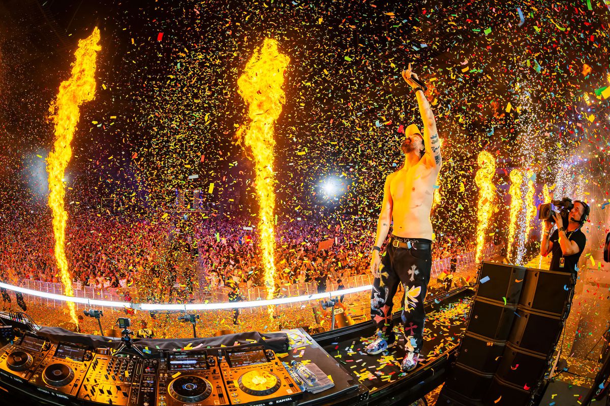 155.000 de participanți la Neversea Kapital » Florin Salam, Lost Frequencies și Steve Aoki au „rupt” Arena Națională