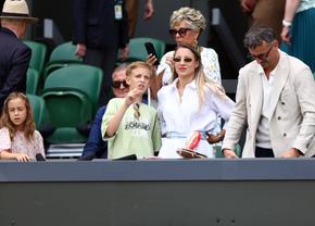 A renunțat la numele sârbesc, a devenit miliardară și e în loja lui Novak Djokovic la Wimbledon