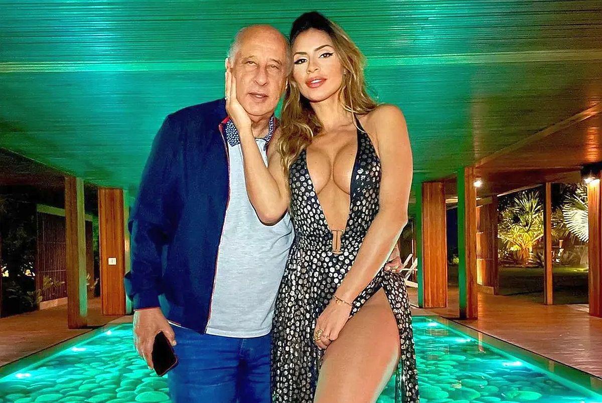 La 85 de ani, fostul șef al Federației se iubește cu o artistă de 32 de ani: „Sunt respectată, mă simt fericită”
