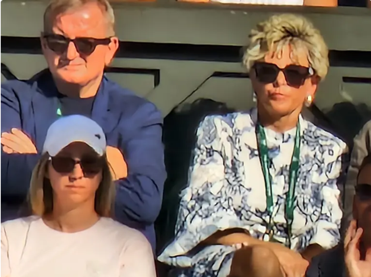 A renunțat la numele sârbesc, a devenit miliardară și e în loja lui Novak Djokovic la Wimbledon