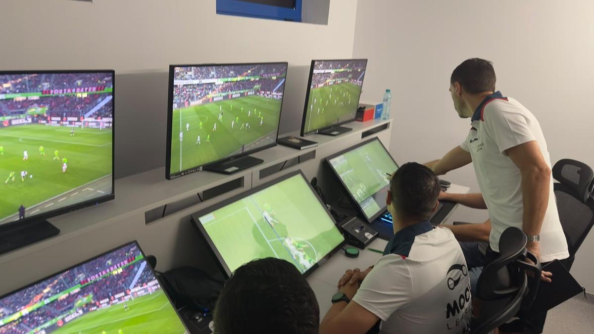 Radu Petrescu și Andrei Chivulete au picat testele CCA! Imagini în premieră din noul HUB al arbitrajului video
