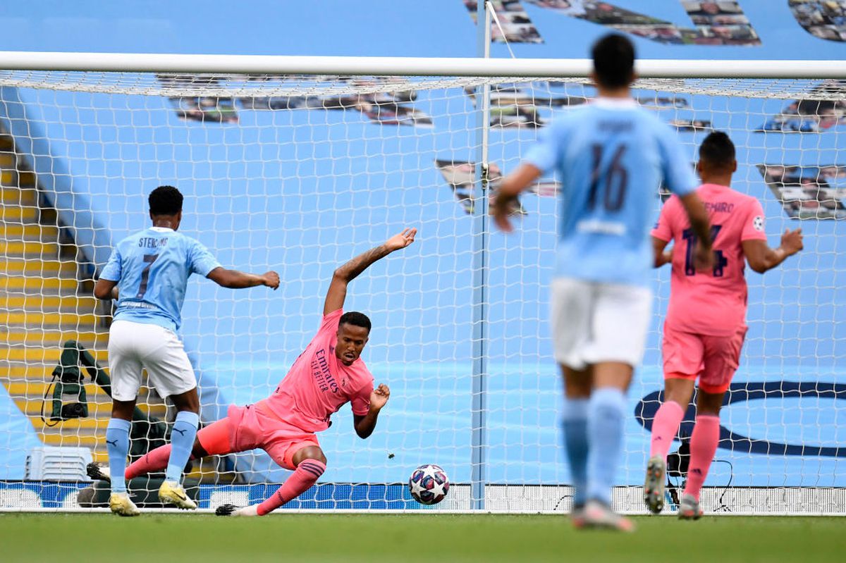 LIGA CAMPIONILOR. FOTO Două penalty-uri contestate în Juventus - Lyon!