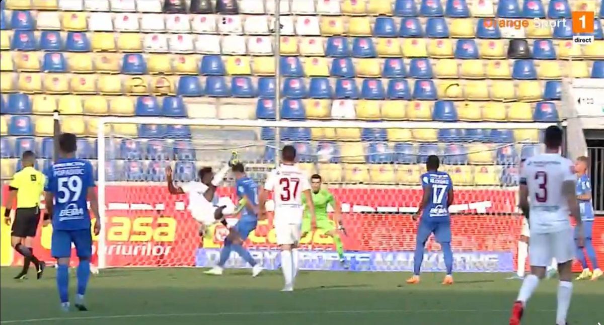 Pariul lui Dan Petrescu, înger și demon pentru CFR » Emmanuel Yeboah a reușit o „foarfecă” de zile mari, apoi a fost eliminat