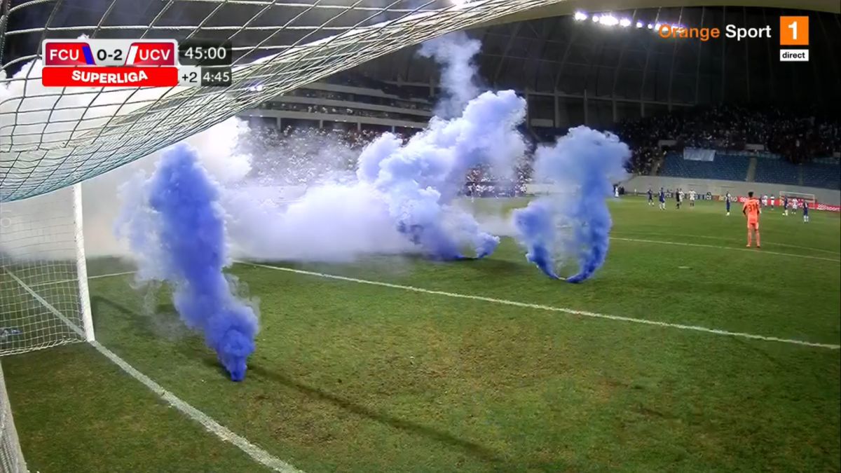 FOTO Gol Hanca în FCU Craiova - CSU Craiova și torțe aruncate de fani 07.08.2022
