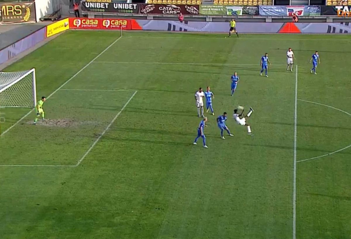 Pariul lui Dan Petrescu, înger și demon pentru CFR » Emmanuel Yeboah a reușit o „foarfecă” de zile mari, apoi a fost eliminat