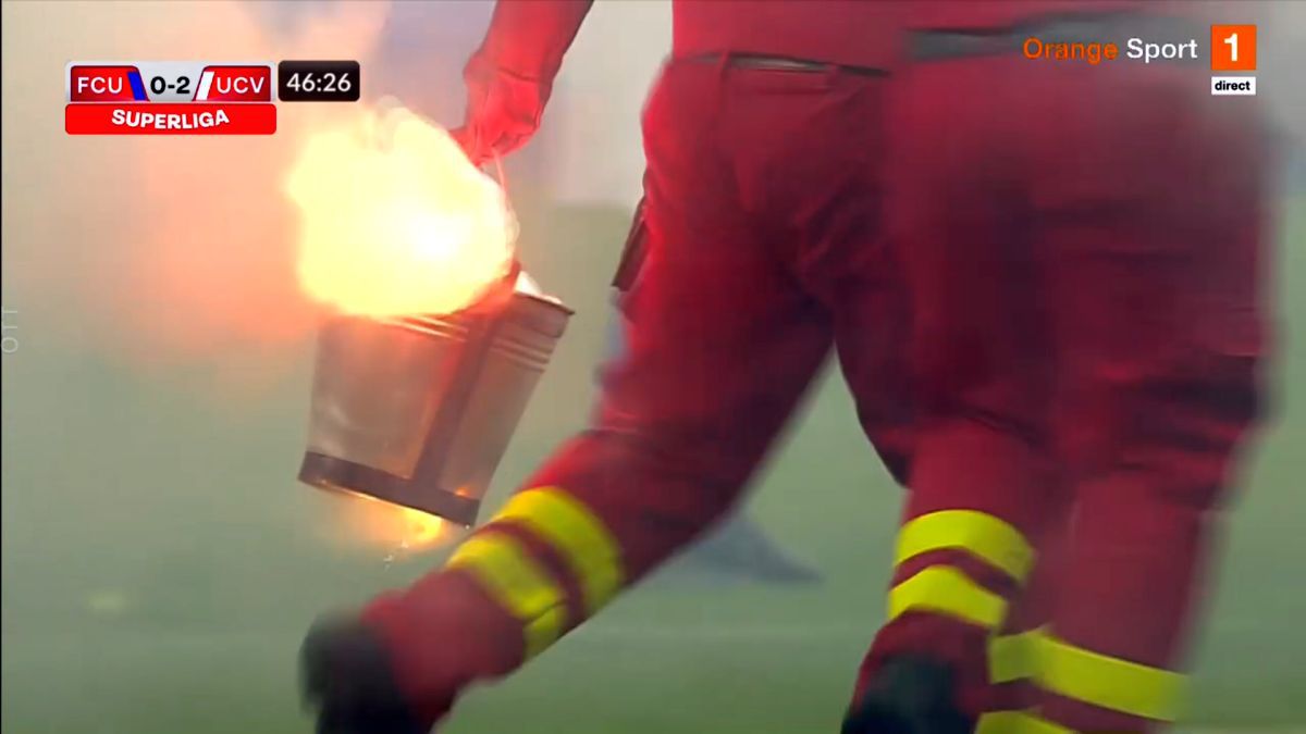 Interziși după comportamentul din derby-ul FCU - CS Universitatea Craiova! Măsurile anunțate de Jandarmeria Română