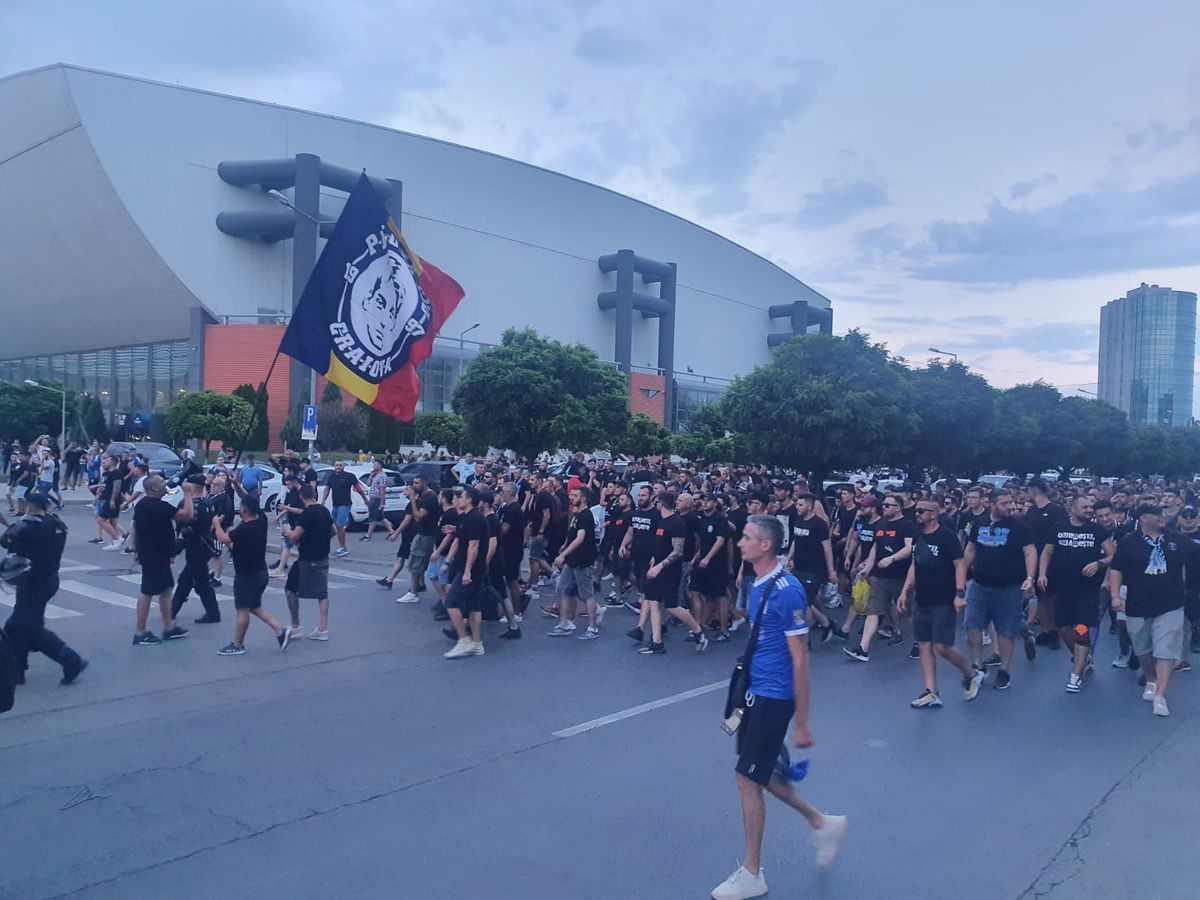 Soția și cumnata lui Marius Croitoru, în centrul atenției la derby-ul FCU - CS Universitatea