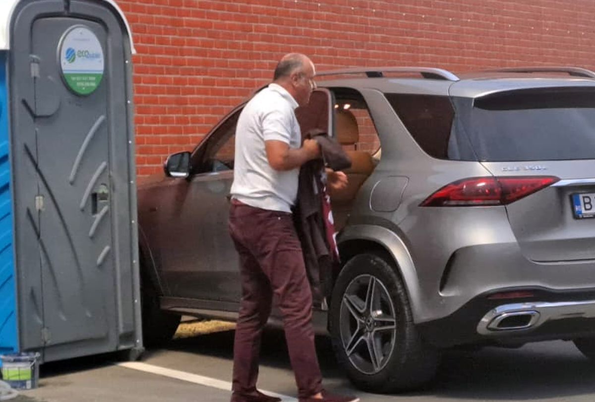 Dan Șucu, prezent la FC Voluntari - Rapid: imagini surprinse de GSP cu patronul alb-vișiniilor