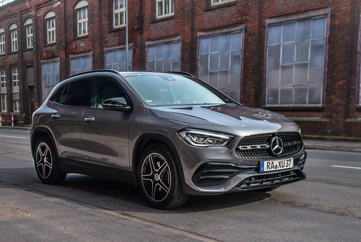 Rămași fără antrenor, dinamoviștii visează: „Dan Șucu știe ce înseamnă banul și cum se face banul”