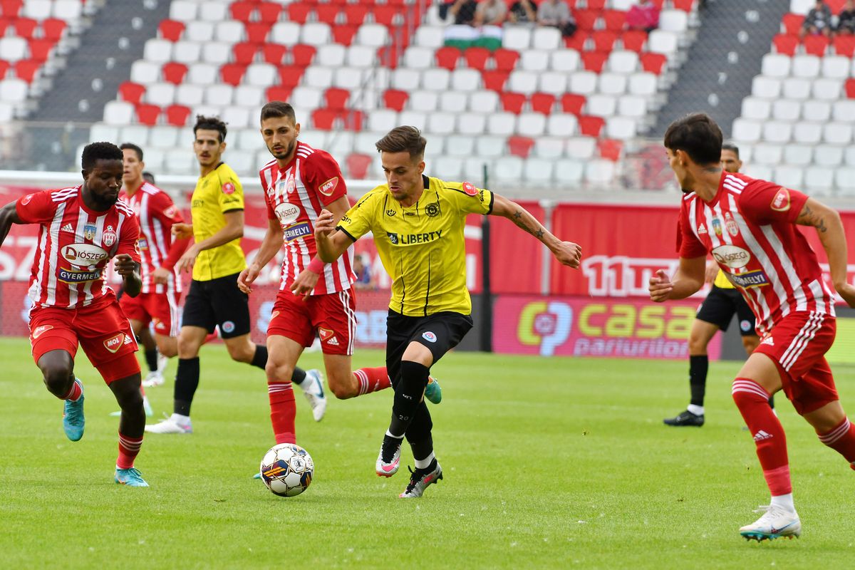 Black out total! Scene de comedie la primul gol primit de Sepsi în acest sezon » Fundașii s-au dat cap în cap și au pasat adversarilor!