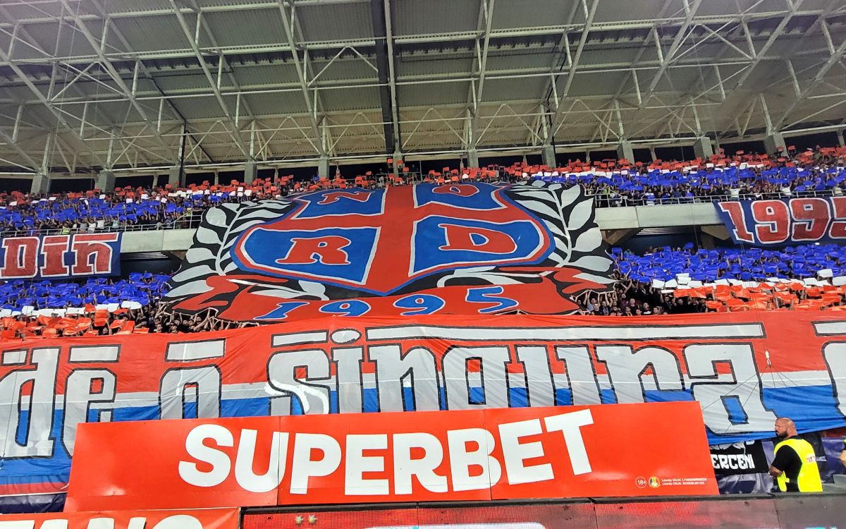 Discurs-manifest la pauza meciului FCSB - CFR Cluj: „În vremea în care ne luptăm pentru titulaturi, ne pierdem viitorul”