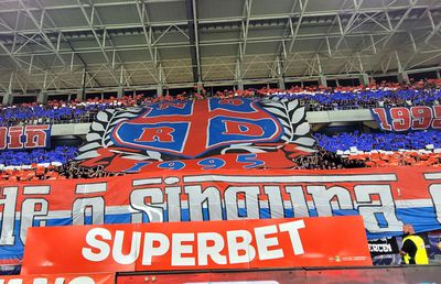 Discurs-manifest la pauza meciului FCSB - CFR Cluj: „În vremea în care ne luptăm pentru titulaturi, ne pierdem viitorul”