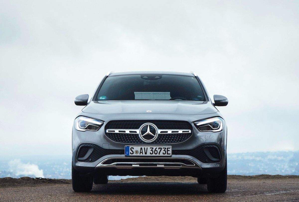 Rămași fără antrenor, dinamoviștii visează: „Dan Șucu știe ce înseamnă banul și cum se face banul”