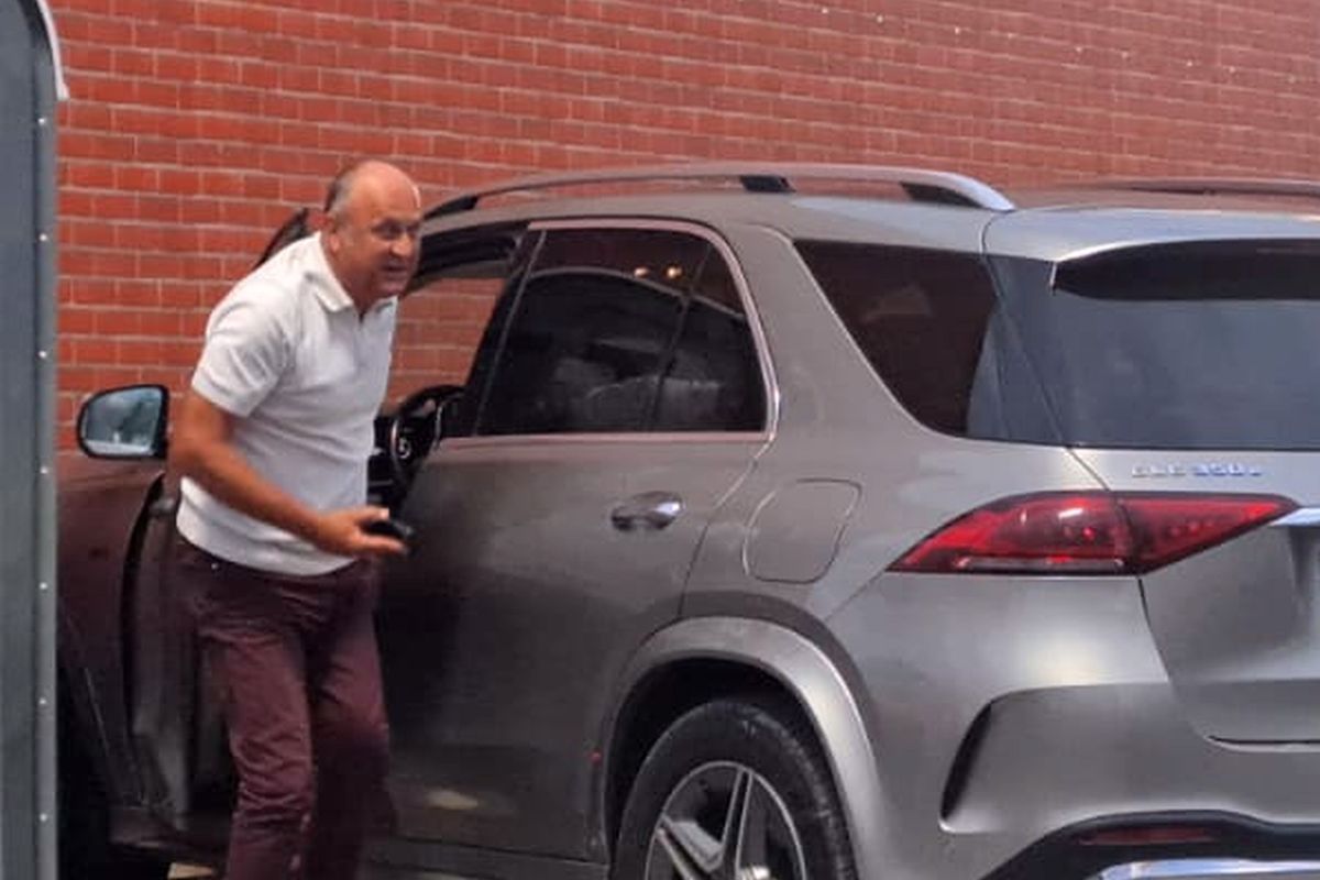 Rămași fără antrenor, dinamoviștii visează: „Dan Șucu știe ce înseamnă banul și cum se face banul”