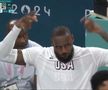 LeBron James, salutând fanii