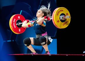 Mihaela Cambei evoluează la Paris în competiția categoriei 49 kg » A început concursul la stilul smuls