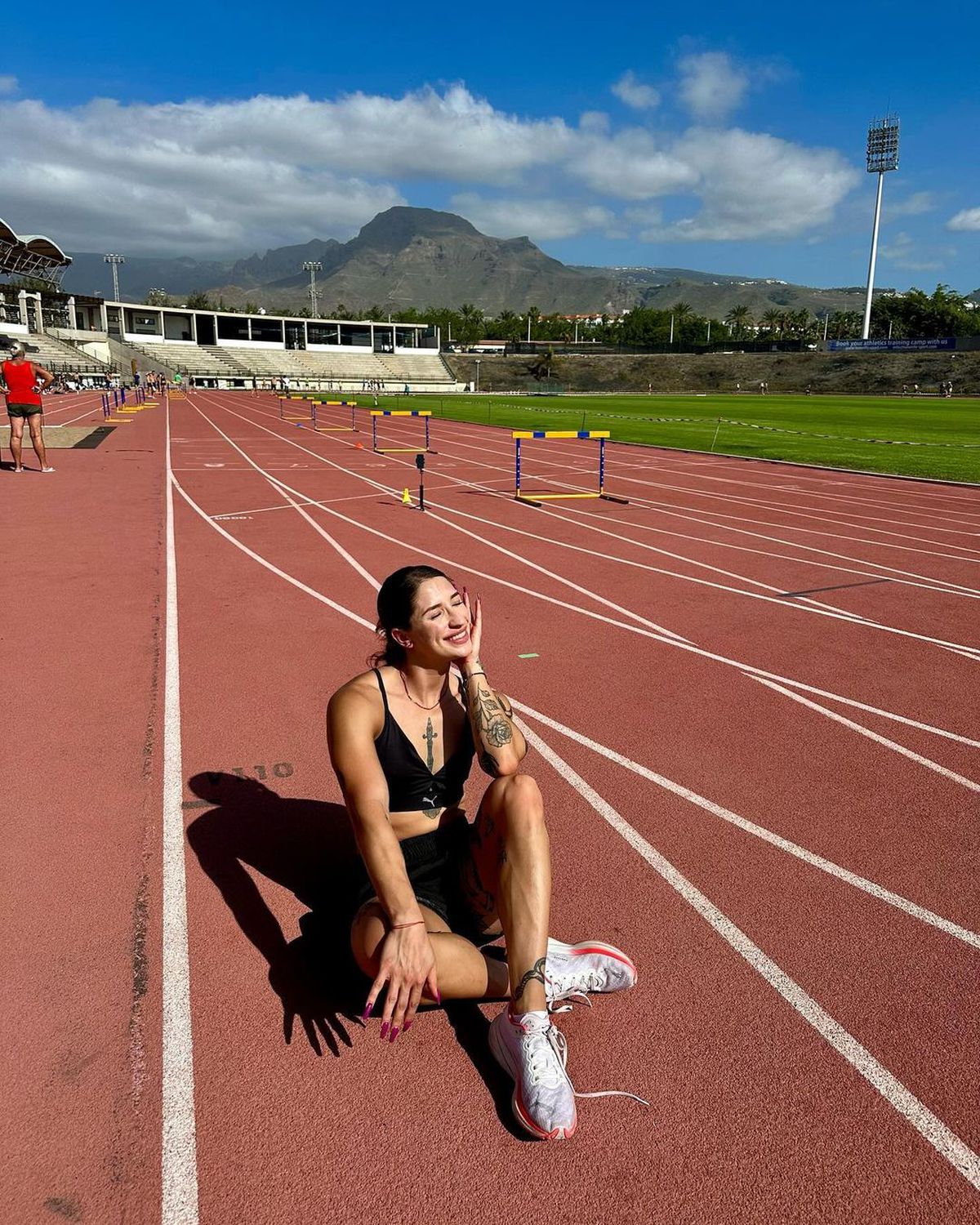 Atleta plină de tatuaje și care a devenit virală la Jocurile Olimpice are și o păpușă Barbie personalizată