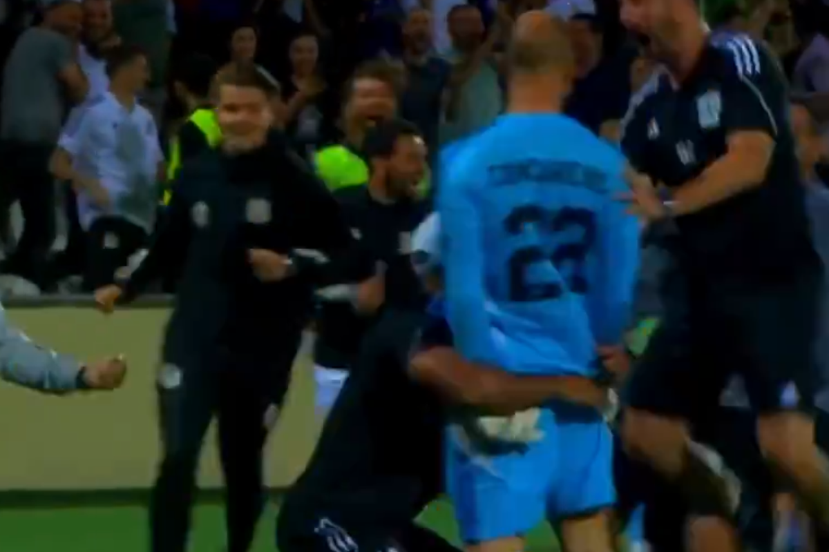 Fază uluitoare în Europa: goalkeeperul a înscris din poartă în poartă! Un nume mare al Europei s-a făcut de râs aseară și riscă eliminarea