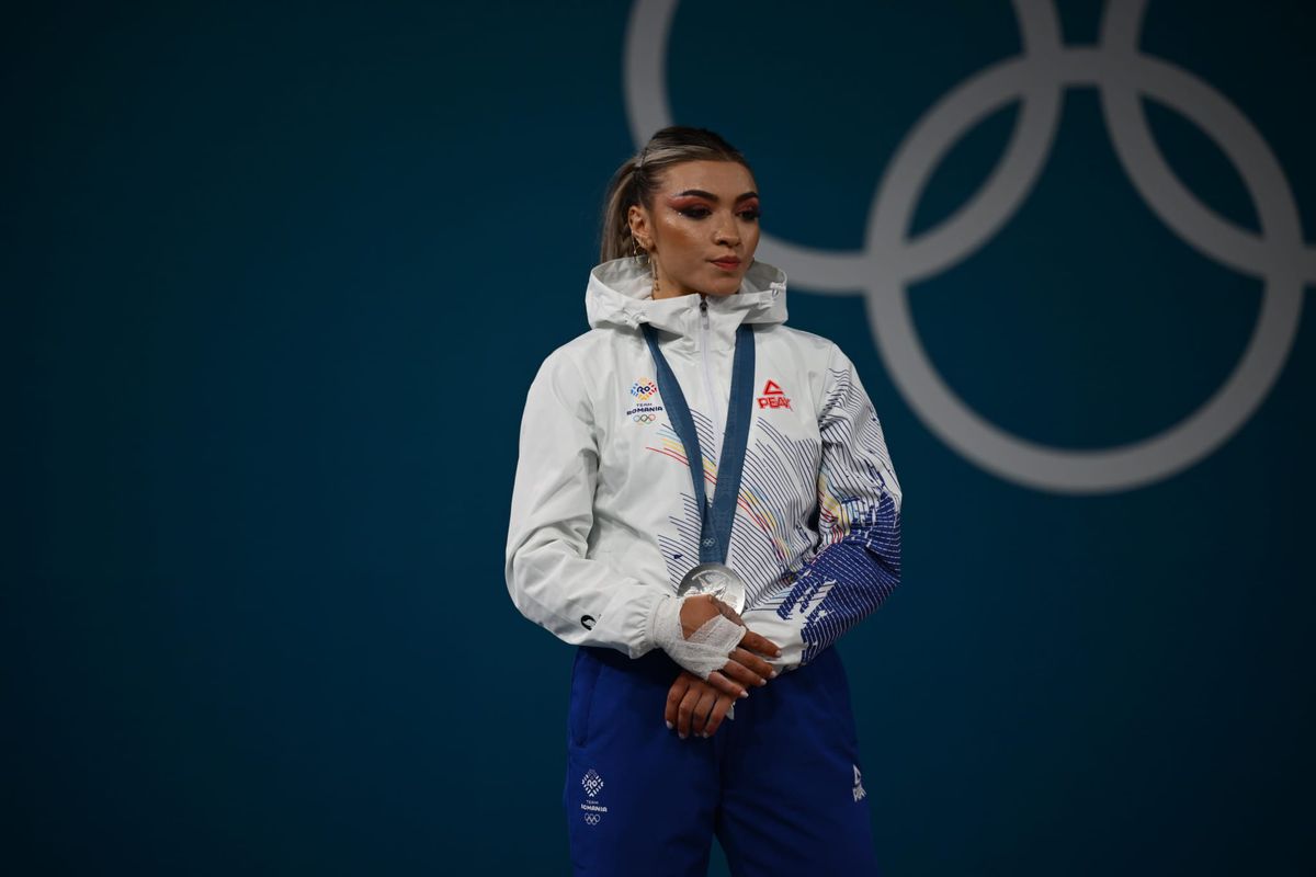 Mihaela Cambei, prima reacție după ce a câștigat argintul olimpic la haltere: „Dacă nu ai cap, nu reușești, credeți-mă! Trebuie să te lupți foarte mult și cu frica”