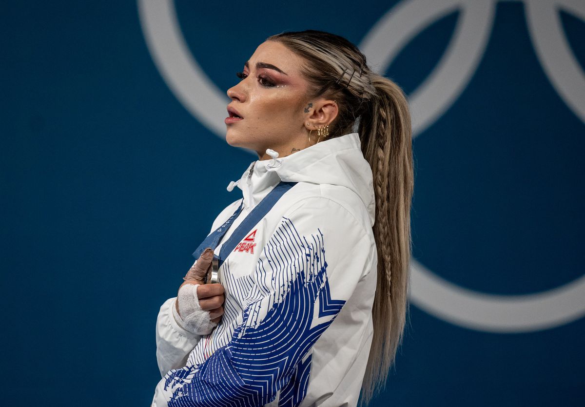 Mihaela Cambei, prima reacție după ce a câștigat argintul olimpic la haltere: „Dacă nu ai cap, nu reușești, credeți-mă! Trebuie să te lupți foarte mult și cu frica”