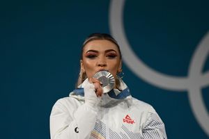 Mihaela Cambei, medalie de argint la Paris în competiția categoriei 49 kg » Chinezoaica i-a luat aurul la ultima încercare