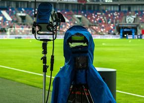 Cine transmite la TV returul FCSB - Sparta Praga, după scandalul din tur! » Gigi Becali a pus o condiție ESENȚIALĂ la negocieri: „Indubitabil”