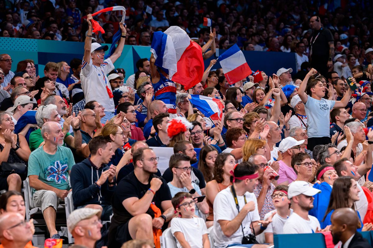 Cea mai mare asistență din istoria unui meci de handbal feminin! » Imagini senzaționale + cum arată „careul de ași” la Jocurile Olimpice