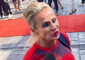 Mama Sabrinei Voinea, prima reacție la întoarcerea în țară: „Au vrut să credem că România este mică. Nu vom renunța până nu vom face dreptate!”