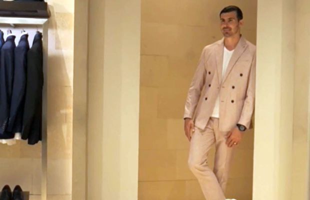 Florin Niță a fost model pentru o zi » Ședință foto inedită într-un mall din București: „Când merg la nuntă, așa mă îmbrac”