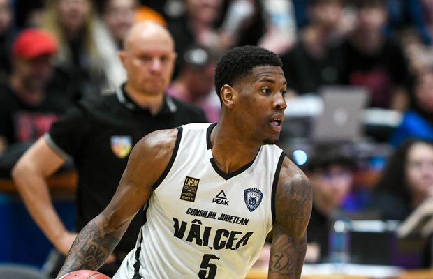 MVP-ul Ligii Naționale de Baschet, depistat pozitiv cu THC, va rămâne la Vâlcea și în sezonul 2025-2026: „A acceptat clauze extrem de dure”