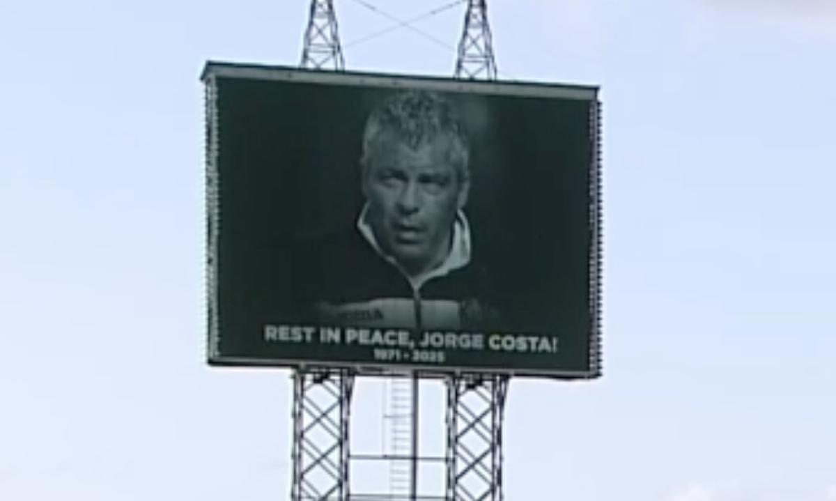 Moment solemn de reculegere înainte de CFR Cluj - Braga » Jucătorii au purtat tricouri speciale