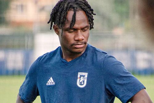 Mijlocașul ofensiv Moses Abbey (22 de ani) ar urma să devină noul fotbalist al nou-promovatei Metaloglobus.