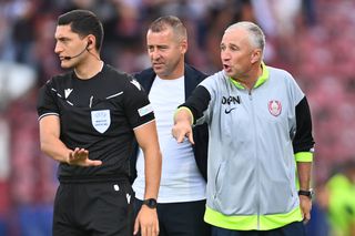 Lovitură de teatru: Dan Petrescu la CFR Cluj! Comeback de senzație în Gruia