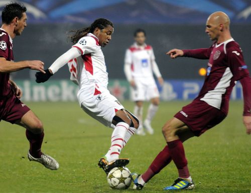 Gabi Mureșan (dreapta), în timpul unuia dintre duelurile cu Braga din 2012. FOTO: Imago