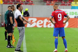 Elias Charalambous, așa cum nu l-ai mai văzut: CRIZĂ de nervi cu 3 „clienți”!