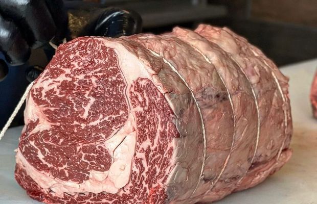 Antricot de vită la cuptor – Rețeta perfectă pentru un antricot de vită fraged si suculent