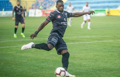 FCSB // Juvhel Tsoumou a ajuns la FCSB! Congolezul a efectuat primul antrenament cu echipa