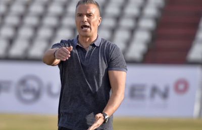 RAPID - VIITORUL PANDURII 1-2 // Daniel Pancu, crize de nervi în timpul meciului, resemnat la interviu: „Ni se refuză penalty în fiecare meci”