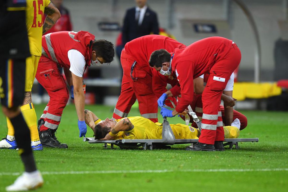 AUSTRIA - ROMÂNIA 2-3. Ciprian Deac, scos pe brațe de pe teren! Un debutant i-a luat locul