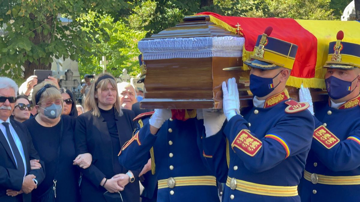 Ivan Patzaichin a fost înmormântat, astăzi, în Cimitirul Bellu » Fiica legendarului campion, discurs emoționant: „Tatăl meu a fost Ivan Inimă de Aur”