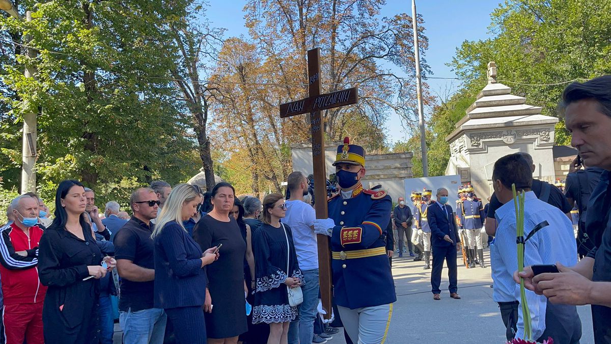 Ivan Patzaichin a fost înmormântat, astăzi, în Cimitirul Bellu » Fiica legendarului campion, discurs emoționant: „Tatăl meu a fost Ivan Inimă de Aur”