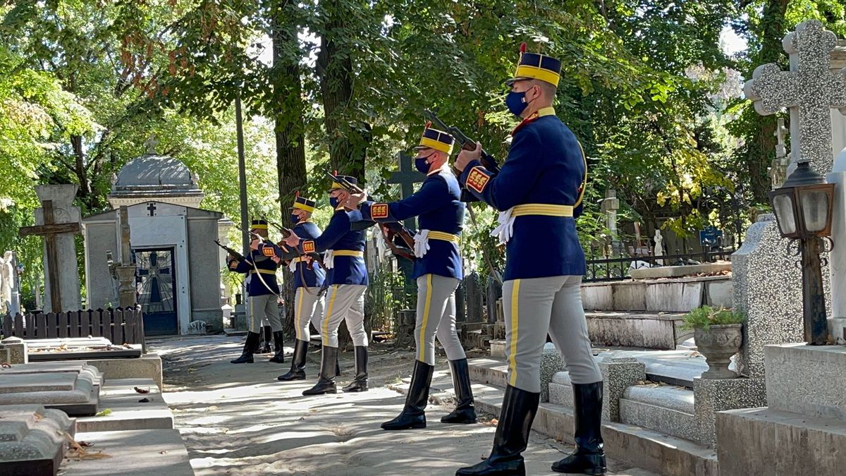 Ivan Patzaichin a fost înmormântat, astăzi, în Cimitirul Bellu » Fiica legendarului campion, discurs emoționant: „Tatăl meu a fost Ivan Inimă de Aur”