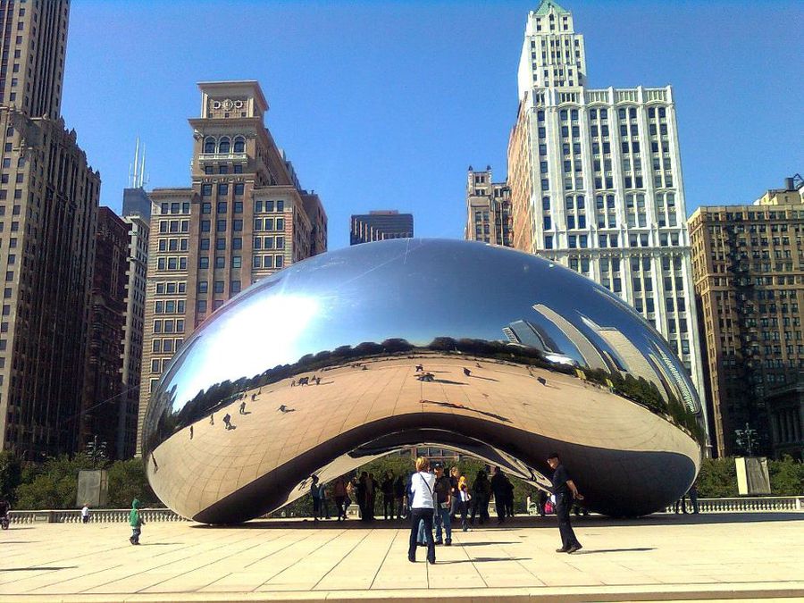 Sculptura The Bean, care a devenit un punct de atracție în Chicago Emma Răducanu între vechea și noua ei lume » Calificată în „sferturi”, ea a dezvăluit „ghostingul” părinților la mesajul de după meci