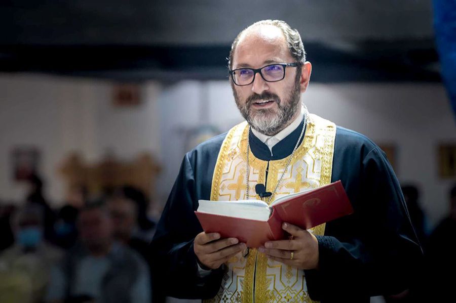 Constantin Necula, preot ortodox și profesor universitar la Facultatea de Teologie Ortodoxă din Sibiu Alexandru Tudor s-a spovedit public după 13 ani! Recunoaște în premieră greșelile din spatele marelui scandal pe care l-a provocat la Steaua - CFR Cluj